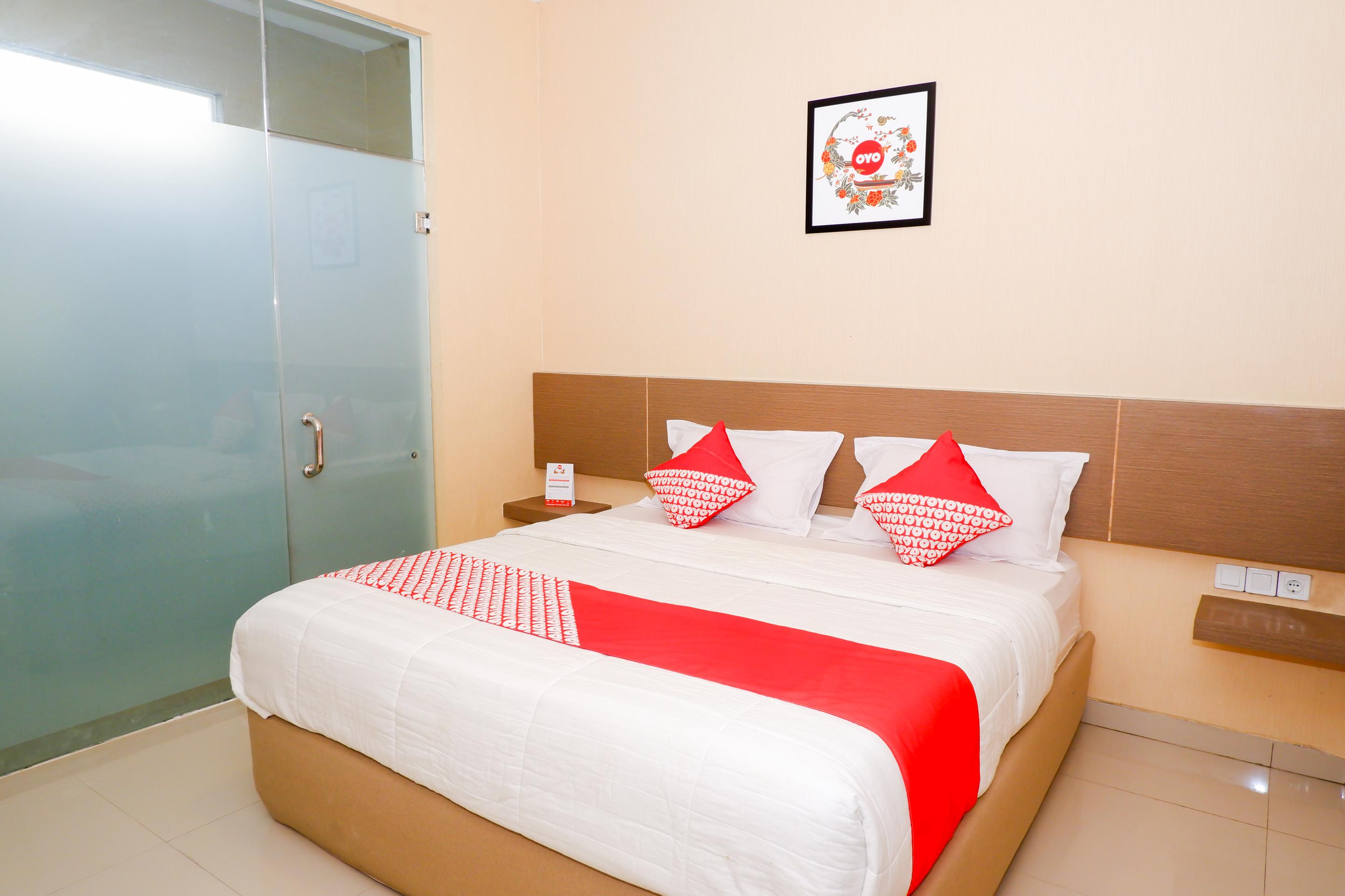 Oyo 379 Grand Mundu Semarang Exterior foto