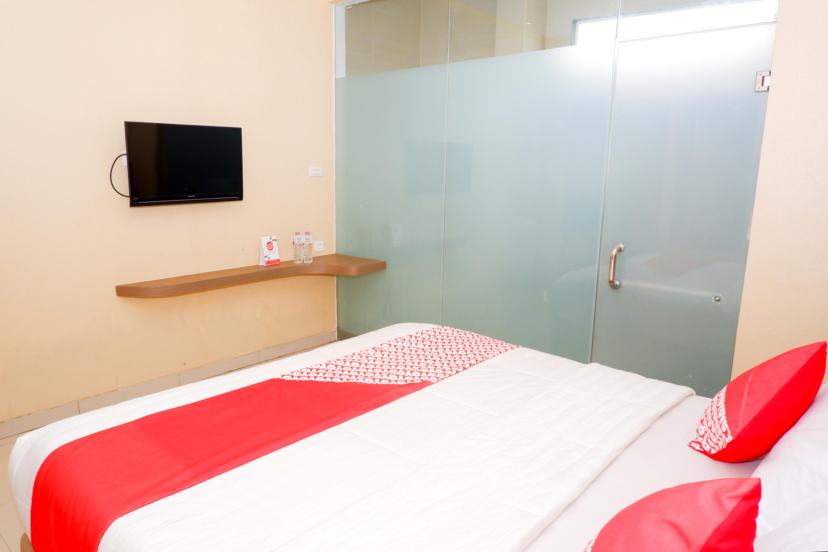 Oyo 379 Grand Mundu Semarang Exterior foto