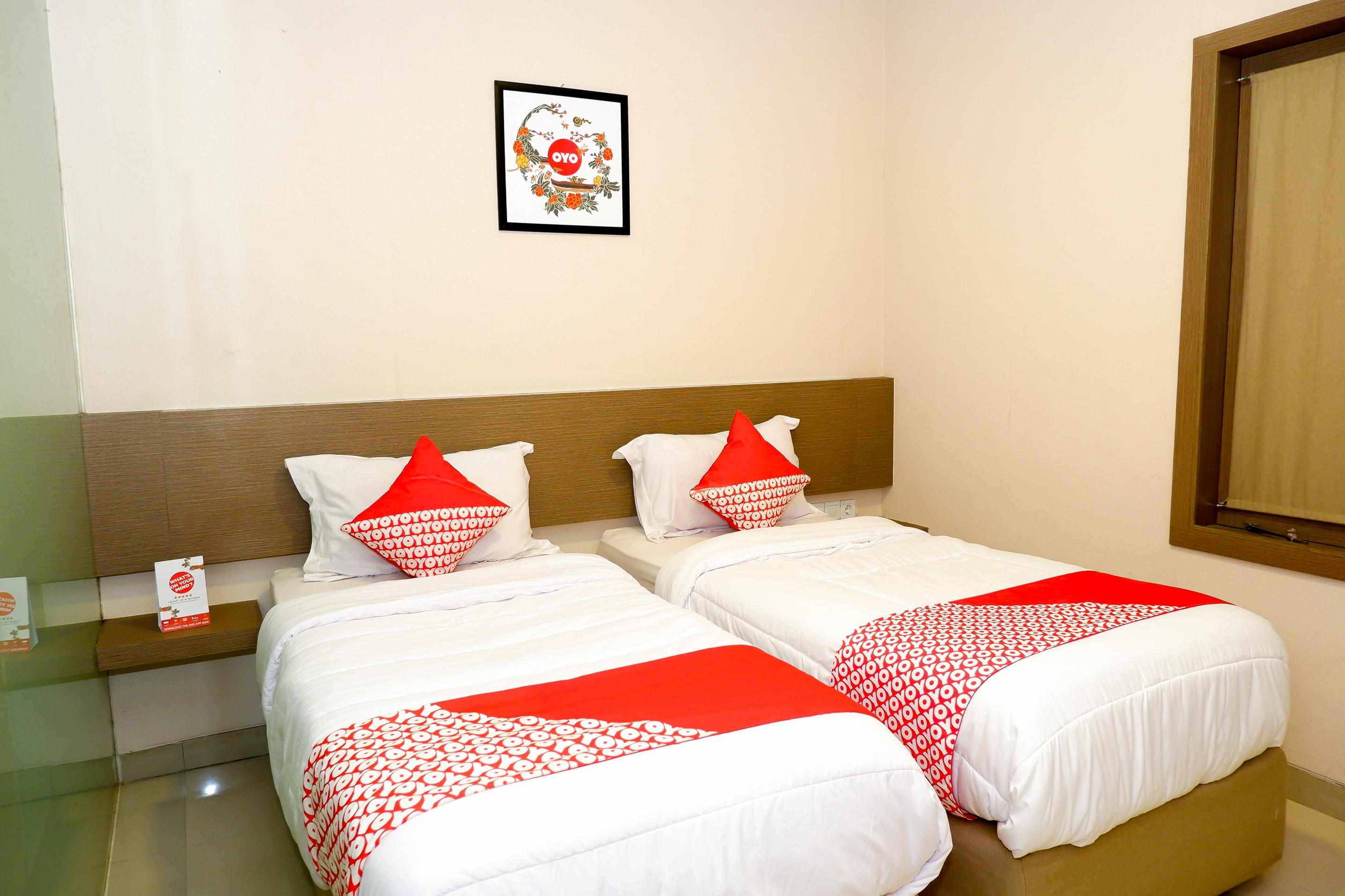 Oyo 379 Grand Mundu Semarang Exterior foto