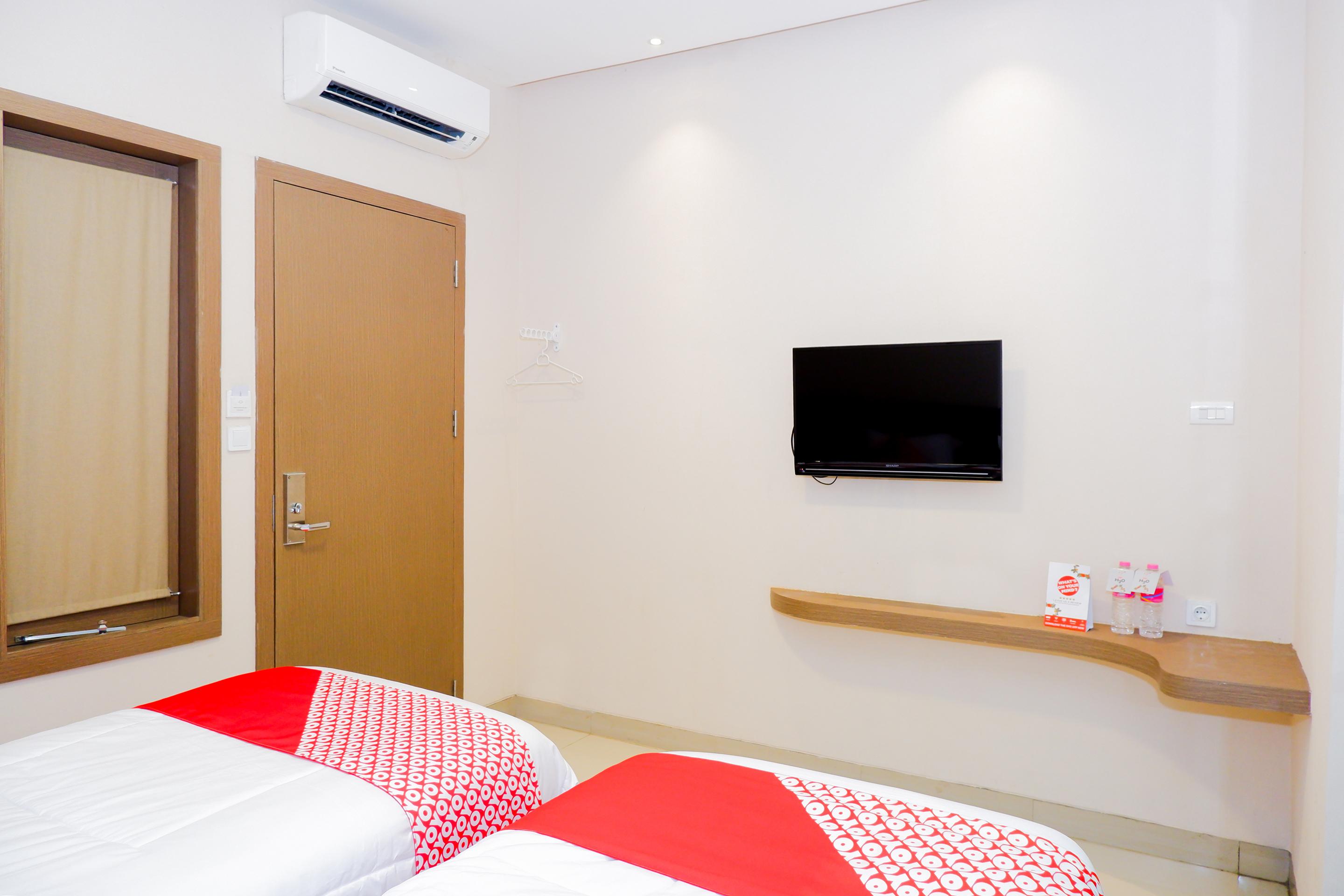Oyo 379 Grand Mundu Semarang Exterior foto