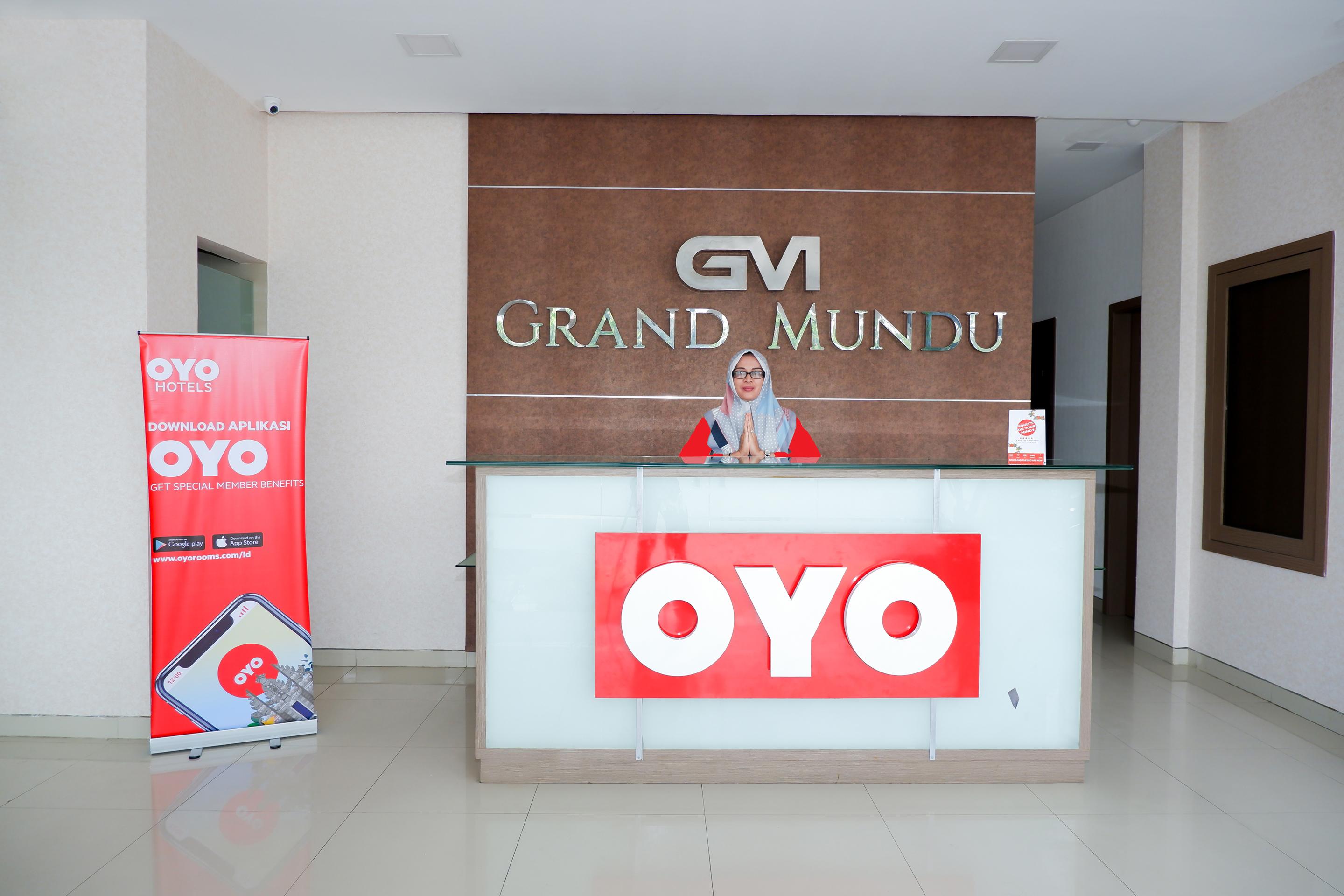Oyo 379 Grand Mundu Semarang Exterior foto