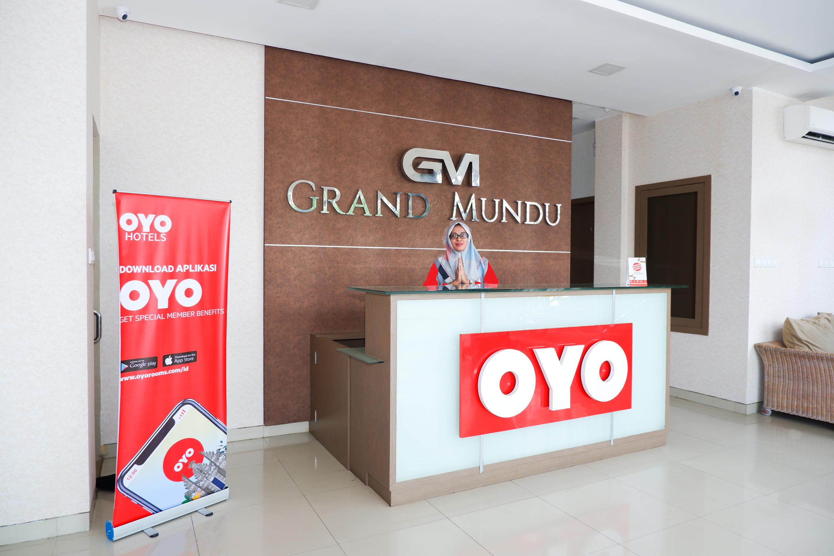 Oyo 379 Grand Mundu Semarang Exterior foto